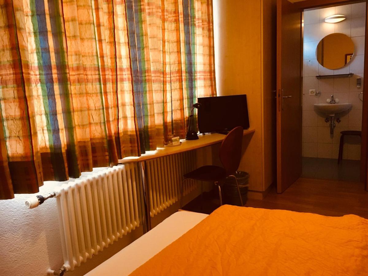 Gasthaus Zum Loewen Neftenbach Esterno foto
